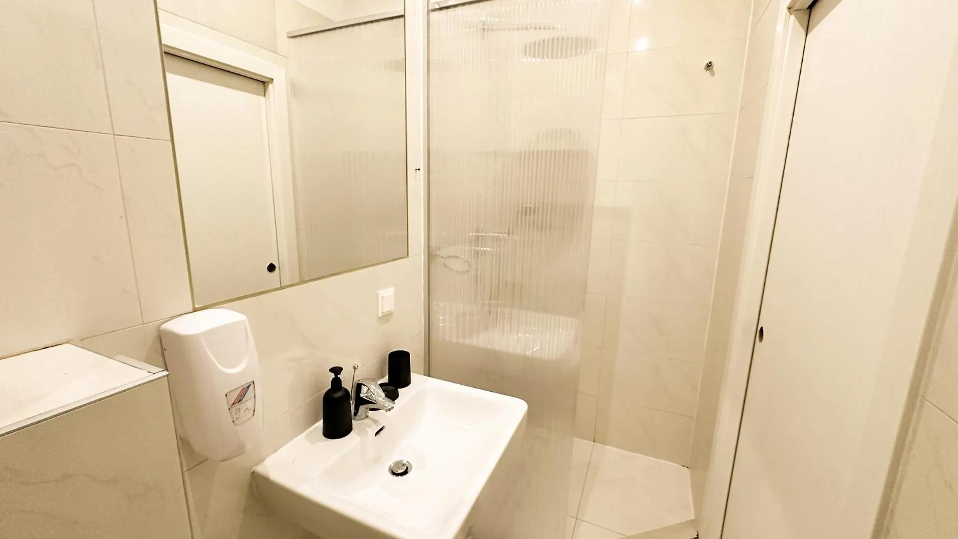 Apartment - Brigittenau Area Mm16 Viena 0*,